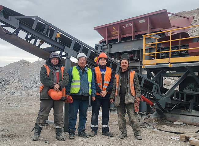 雪橇移動(dòng)式泥石分離機(jī)俄羅斯現(xiàn)場